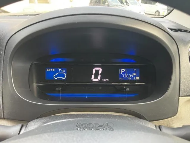 運転の際に大事なメーターパネル、目線の位置など実際に乗ってみて、自分に合った車選びの参考にしてくださ! ダイハツ ミライース