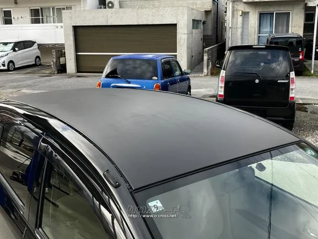 ルーフがマットブラックに塗装されています。汚れが目立ちにくい。 ダイハツ ミライース