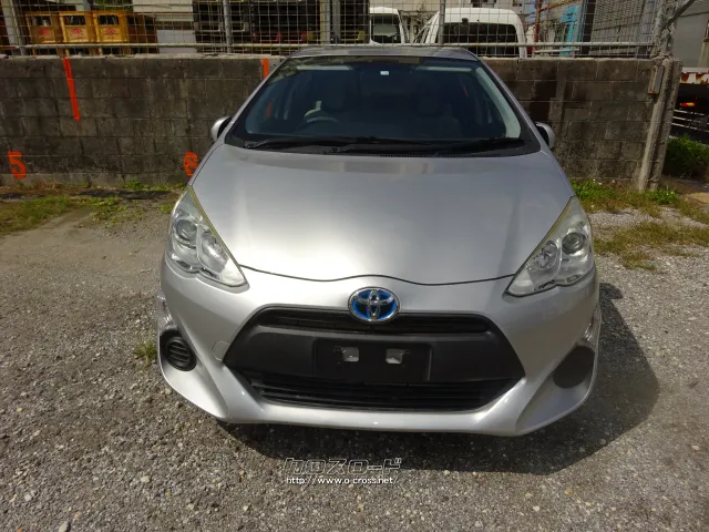 トヨタ アクア 1.5 L・2016(H28)年式・シルバー・1500cc・Auto Feel