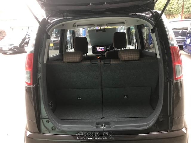 バックドア上に開くタイプです 日産 モコ