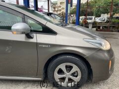 トヨタ プリウス