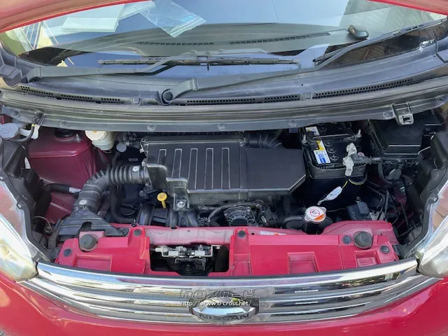 エンジンルーム 日産 デイズルークス