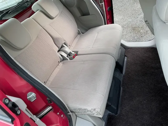 後部座席 日産 デイズルークス