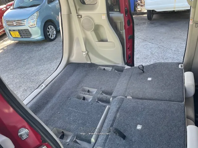 後部座席足元に倒して荷物載せるバージョンに 日産 デイズルークス
