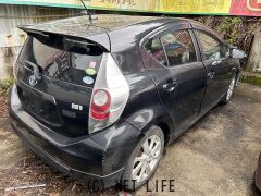 部品取車 アクア