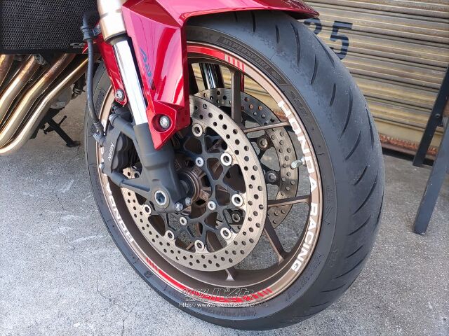 フロントタイヤはブリヂストンS22です。 ホンダ CB