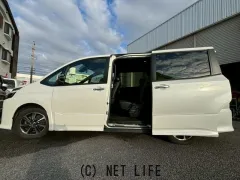 トヨタ ヴォクシー