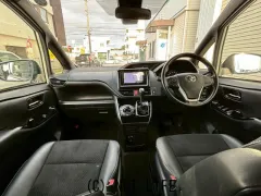 トヨタ ヴォクシー