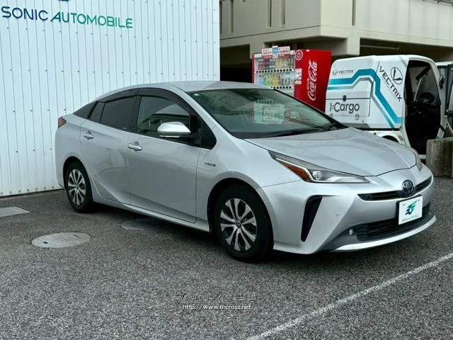 トヨタ プリウス