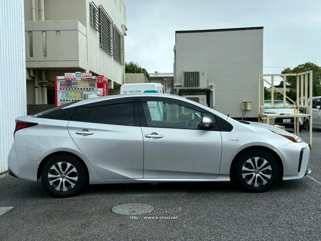 トヨタ プリウス