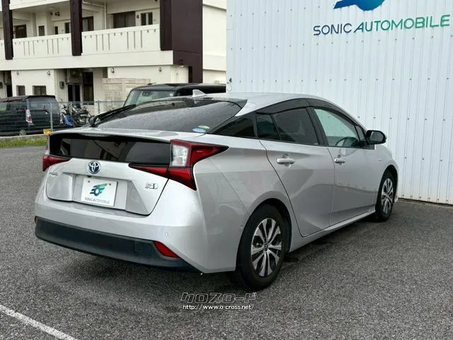 トヨタ プリウス