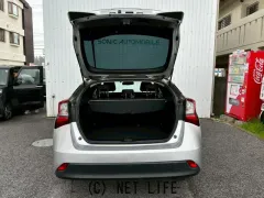 トヨタ プリウス