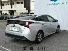 トヨタ プリウス