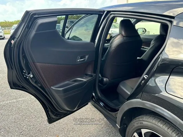 トヨタ C-HR