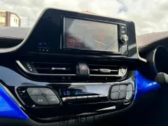 トヨタ C-HR