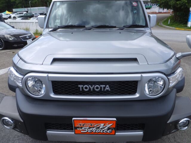 トヨタ FJクルーザー 4.0 カラーパッケージ 4WD・2011(H23)年式