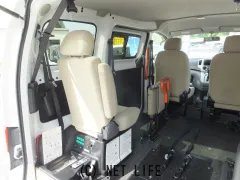 日産 NV200バネットバン