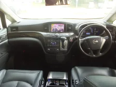 日産 エルグランド