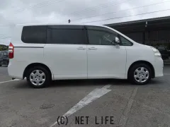 トヨタ ヴォクシー