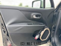 ジープ レネゲード