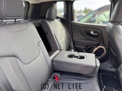 ジープ レネゲード