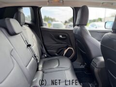 ジープ レネゲード