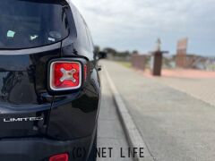 ジープ レネゲード