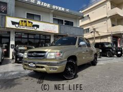 トヨタ ハイラックス