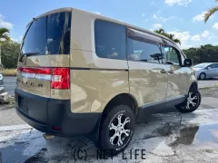 三菱 デリカD：5