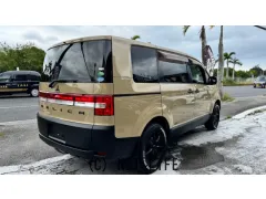 三菱 デリカD：5