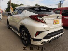 トヨタ C-HR