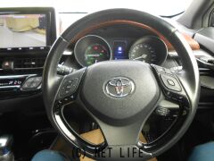 トヨタ C-HR