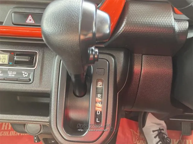 シフトレバー。ぜひ一度お客様の目で確認してください。 スズキ ハスラー