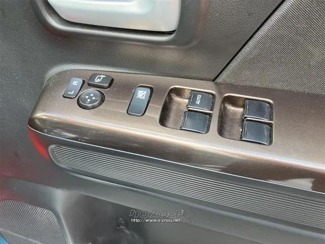 パワーウィンドウのスイッチですよ。運転席に居ながら窓を開け閉めのコントロールでき スズキ ワゴンR