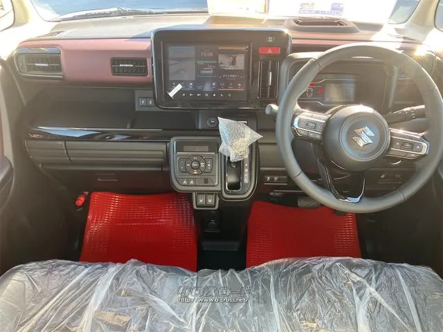 車を運転する際には運転席の存在は欠かせません。なのでしっかりとチェックしたいポイントですね。 スズキ スペーシア