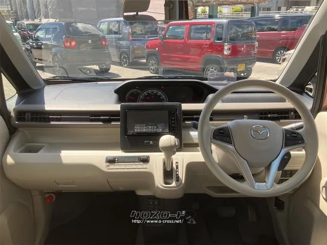 運転者にとっては日々使用することとなる運転席です。運転席が快適だと運転に集中することができますね。 マツダ フレア