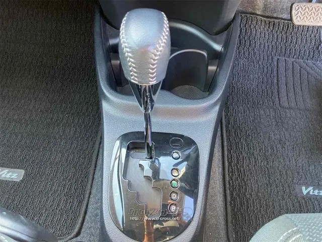 すぐにご来店頂けない場合や遠方にお住まいの方、車両状態の詳細が知りたい方はお気軽にご連絡下さい♪ トヨタ ヴィッツ