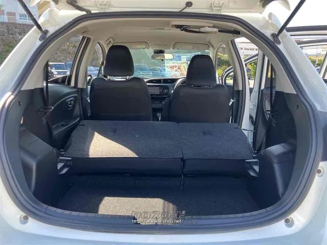 ご覧頂きまして誠に有難うございます!!是非ご来店して頂き、実際にご覧になって頂ければと思います。お客様からのご連絡をスタッフ一同、心よりお待ちしております トヨタ ヴィッツ