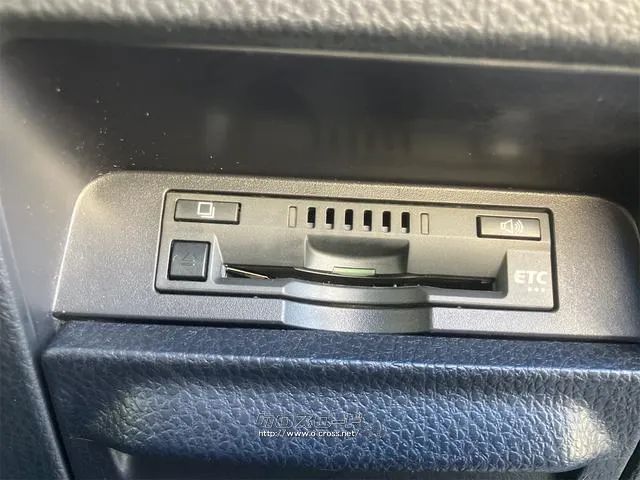 高速走行もスムーズにお支払いが可能な【ETC】ご納車までにセットアップを行い、ご納車時にはご利用いただけるようにいたします。 トヨタ ノア