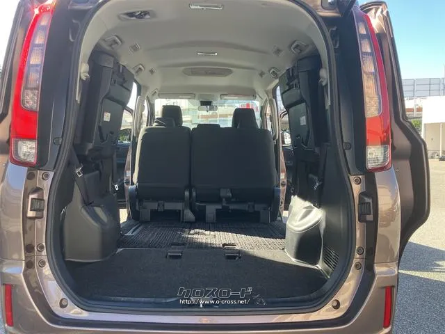 在庫確認などに関しては、お気軽にお問い合わせください。 トヨタ ノア