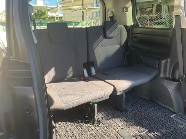 この度は当店のお車をご覧になっていただき、誠にありがとうございます。ぜひじっくりとご検討下さい。気軽にお問合せ・お見積りお待ちしております。 トヨタ ノア