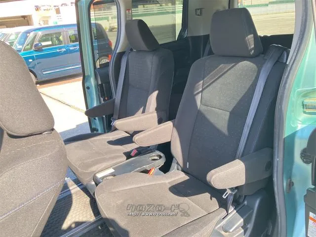 すぐにご来店頂けない場合や遠方にお住まいの方、車両状態の詳細が知りたい方はお気軽にご連絡下さい♪ トヨタ ノア