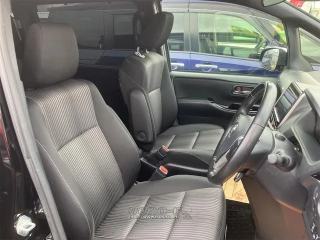 トヨタ ヴォクシー