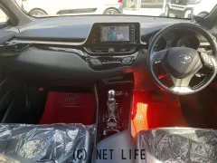 トヨタ C-HR