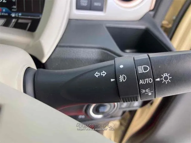 オートライトは、付け忘れや消し忘れを防ぐことができます。高速道路などのトンネルなどにも役立ちます。 スズキ ワゴンRスマイル