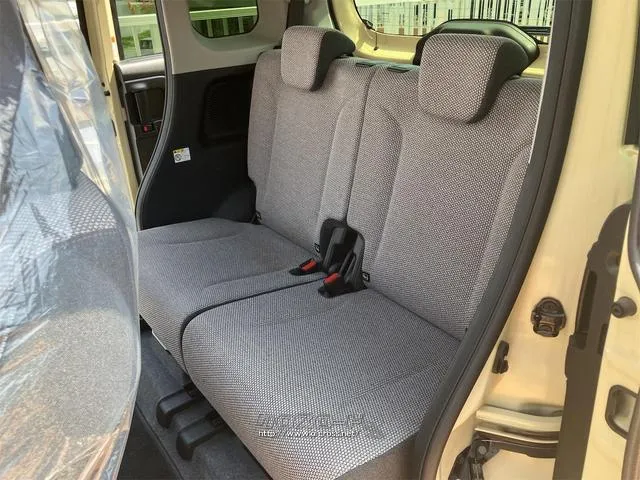 是非一度、実車を御覧ください。 スズキ ワゴンRスマイル