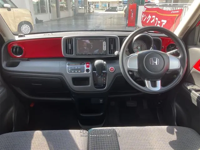 車を運転する際には運転席の存在は欠かせません。なのでしっかりとチェックしたいポイントですね。 ホンダ N-ONE