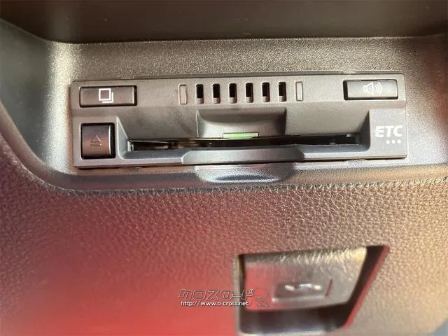 高速走行もスムーズにお支払いが可能な【ETC】ご納車までにセットアップを行い、ご納車時にはご利用いただけるようにいたします。 トヨタ アクア