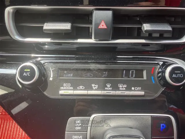 気温に合わせて直感的に操作することで、車内をいつでも快適に保てます。 トヨタ アクア