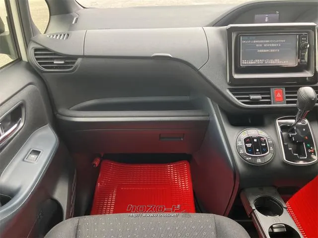 この度は当店のお車をご覧になっていただき、誠にありがとうございます。ぜひじっくりとご検討下さい。気軽にお問合せ・お見積りお待ちしております。 トヨタ ヴォクシー